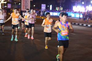 BIB: 06692
                            <button type="button" onclick="openModal(23163356)" class="btn btn-primary btn-sm float-right btn-popup" data-toggle="modal" data-target=".modal-high-quality">
                        <i class="fas fa-shopping-cart"></i> Add to Cart
                    </button>
                                            <button type="button" onclick="isThisMe(23163356, true)" class="btn btn-success btn-sm float-right btn-popup btn-isme hidden" data-toggle="tooltip" data-placement="bottom" title="นี่คือรูปของคุณใช่ไหม คลิกที่นี่เพื่อเอาเข้าอัลบั้ม">
                        <i class="fas fa-plus"></i> Add to album
                    </button>
                    <button type="button" onclick="isThisMe(23163356, false)" class="btn btn-warning btn-sm float-right btn-popup btn-isnotme hidden">
                        <i class="fas fa-ban"></i> Remove from album
                    </button>